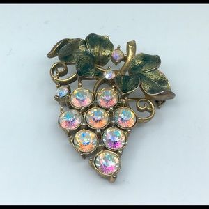 Vintage Grape Broach | High Quality Dazzling